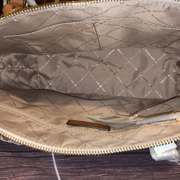 🌺MICHAEL KORS 🌺 CHARLOTTE VANILLA LARGE ZIP TOTE - Picture 8 of 8